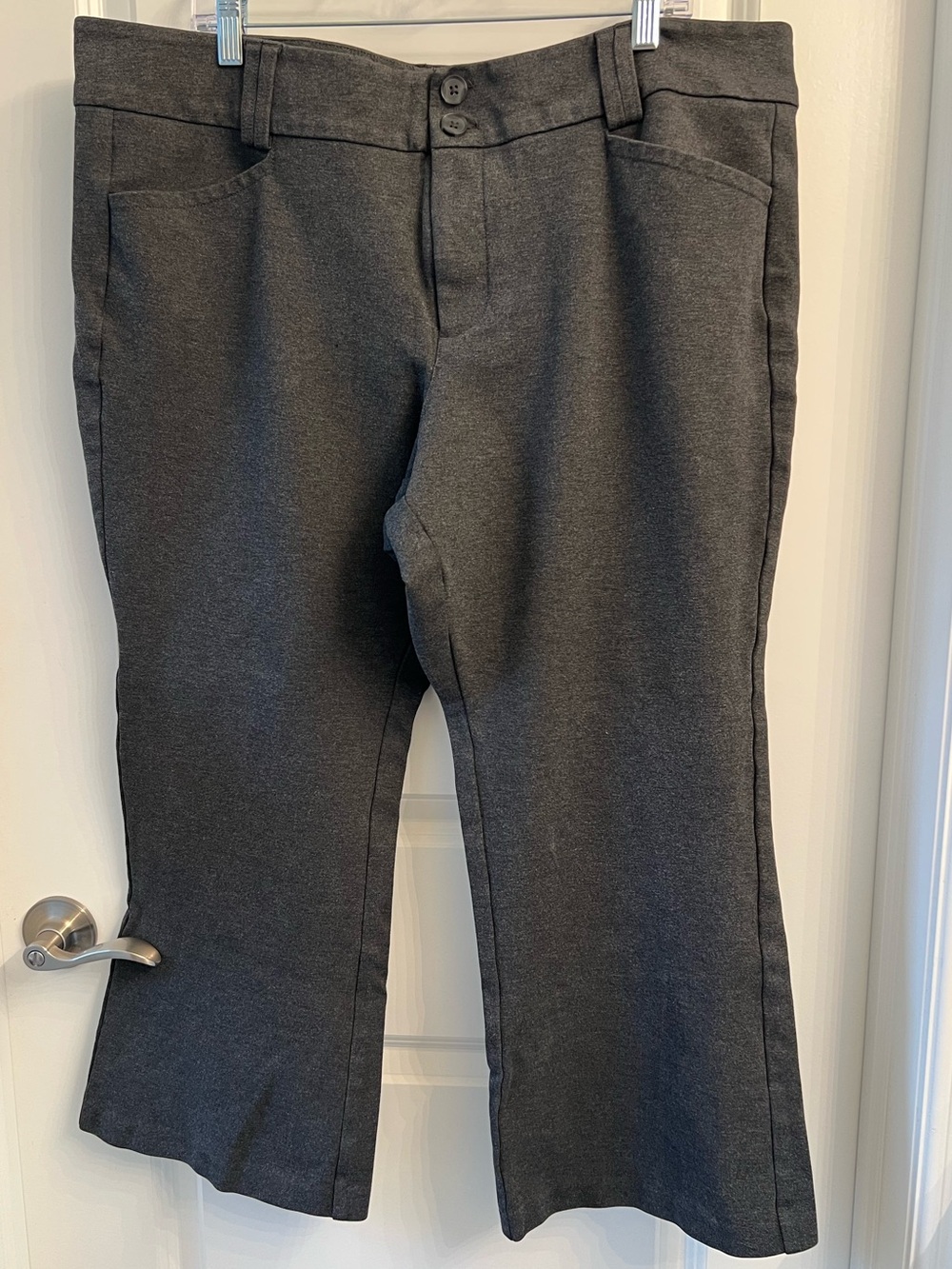 Like new! Women’s grey boot cut trousers- Studio by Torrid